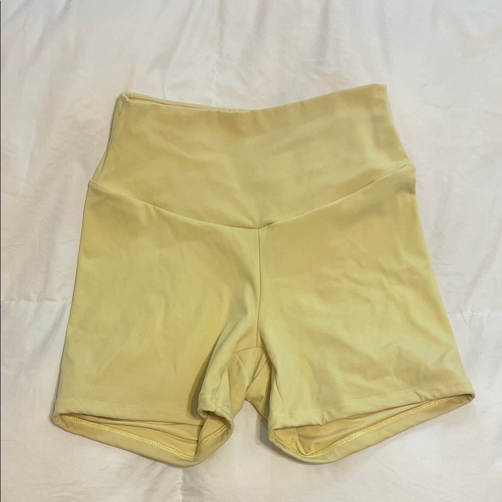 OYSHO Yellow high-waisted Yoga Shorts